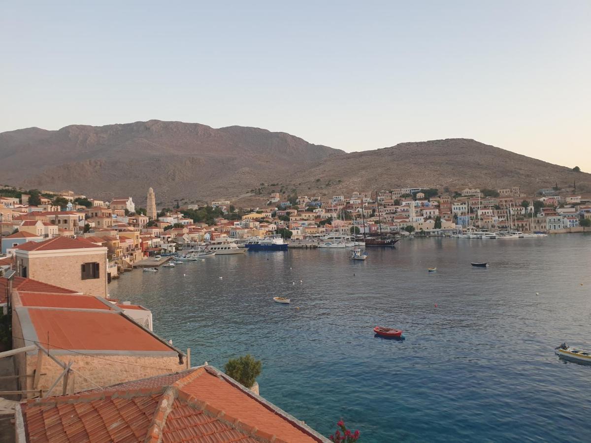 Villa Casa Porphyra à Chalki Town Extérieur photo