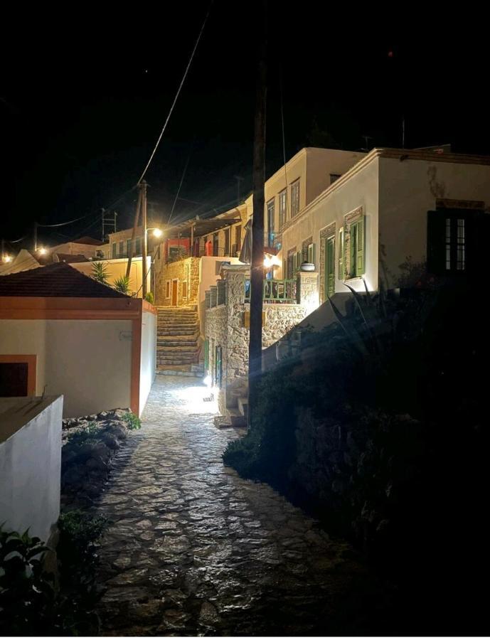 Villa Casa Porphyra à Chalki Town Extérieur photo